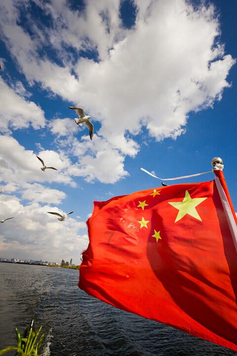 机智问答网页-高效解答,准确无误的为什么很多有钱人还要上班,甚至工作还很努力?他们追求的究竟是什么?回答
